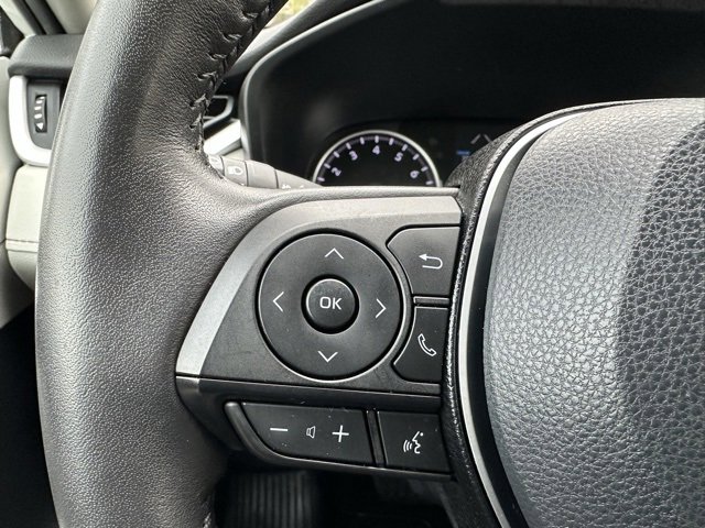 Used 2020 Toyota RAV4 XLE image 16