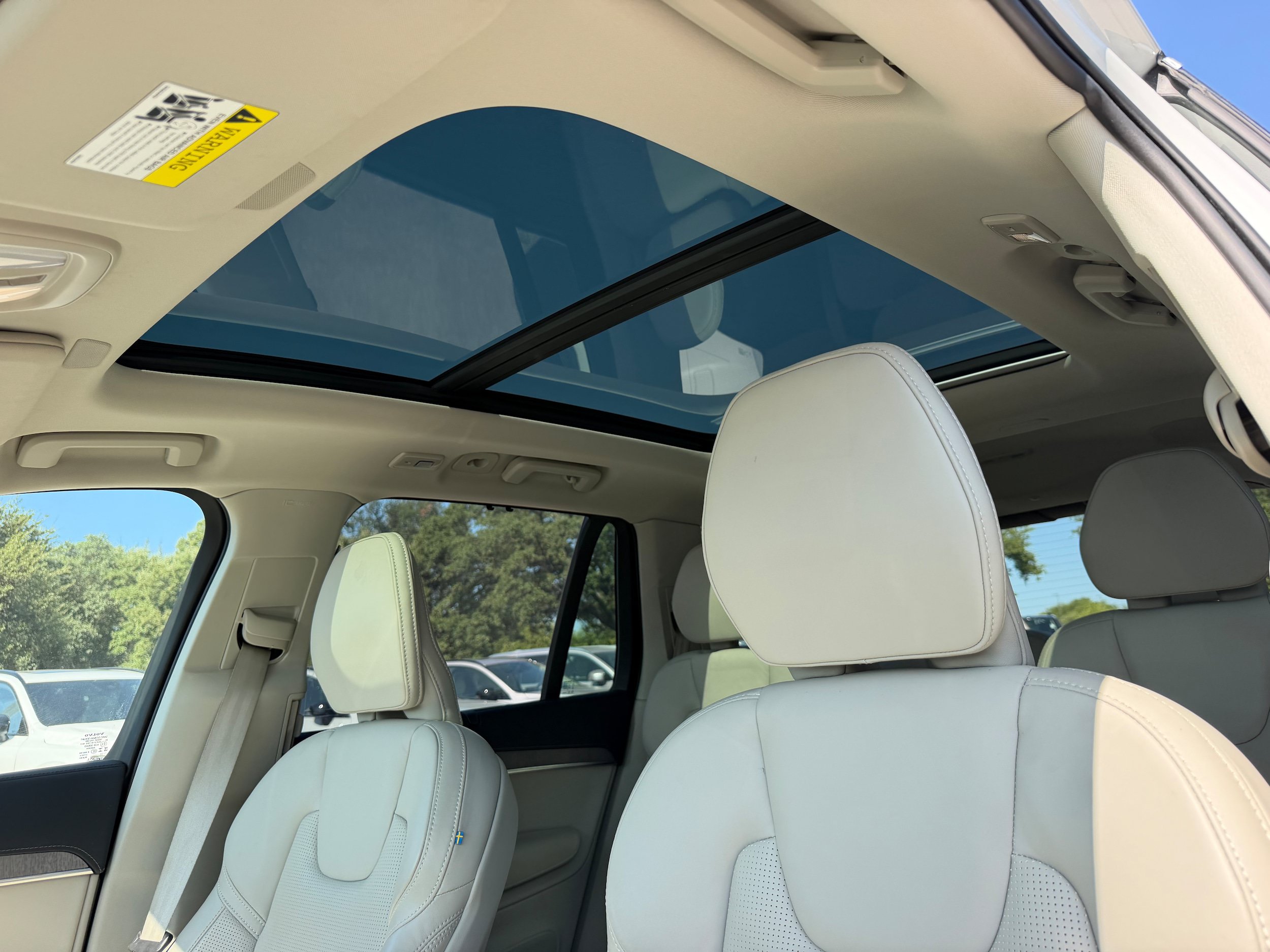 Certified 2024 Volvo XC90 T8 Ultimate w/ Protection Package Premier AWD/4WD image 25