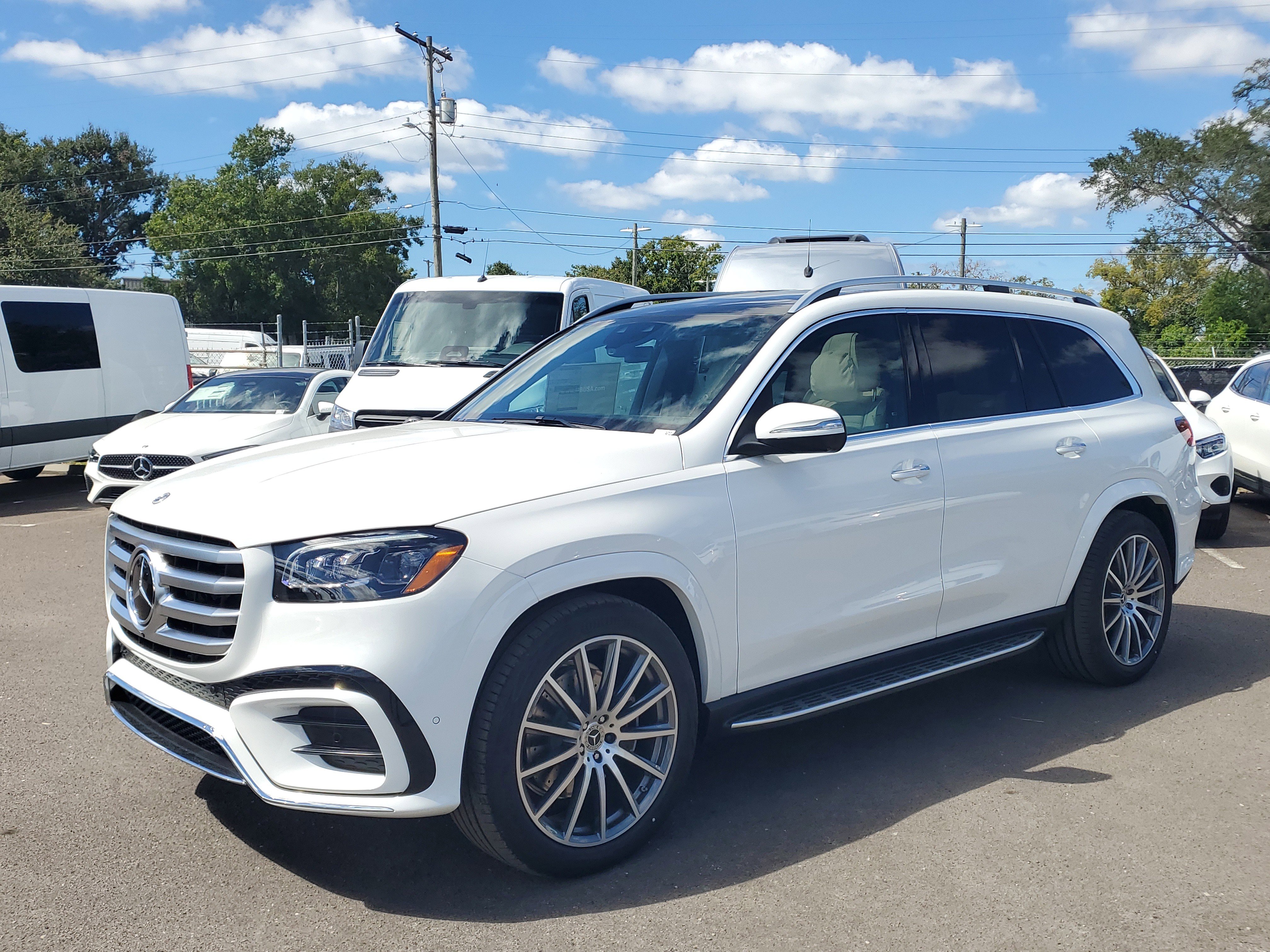 New 2026 Mercedes-Benz GLS 580 4MATIC image 2