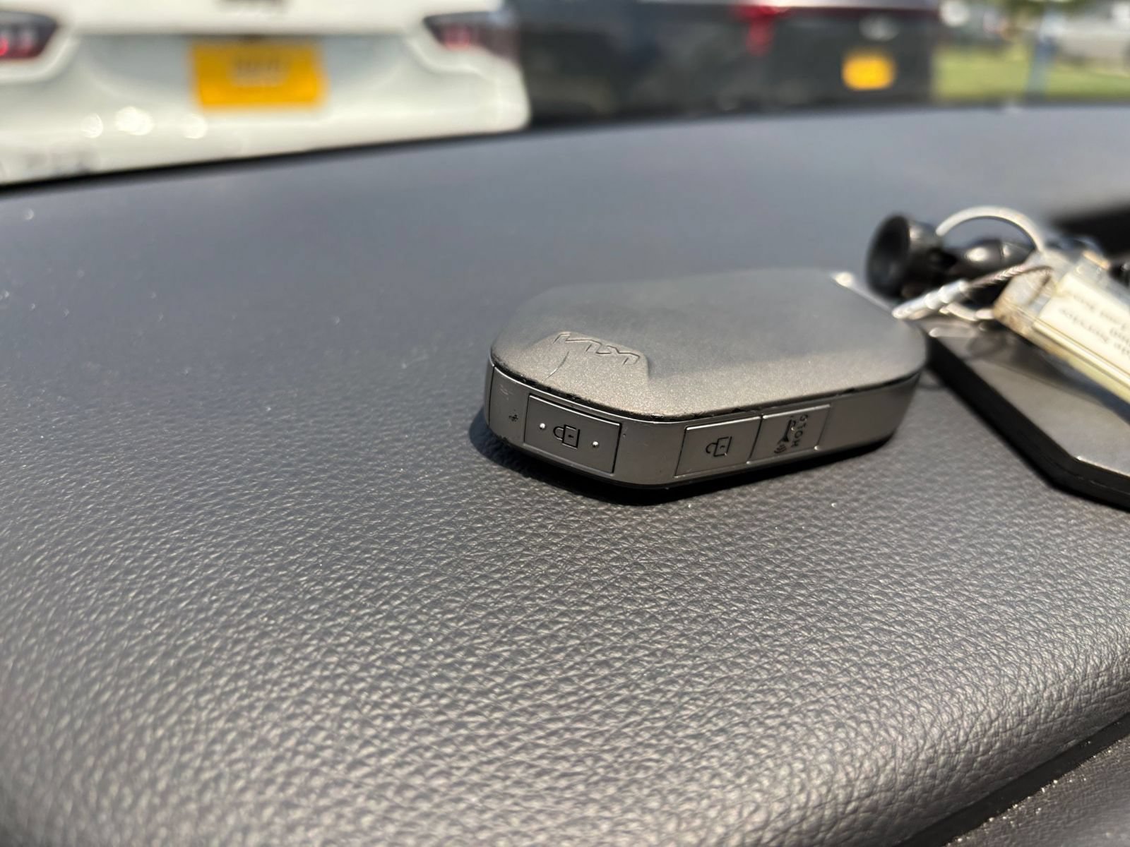 Used 2026 Kia Carnival FWD image 22
