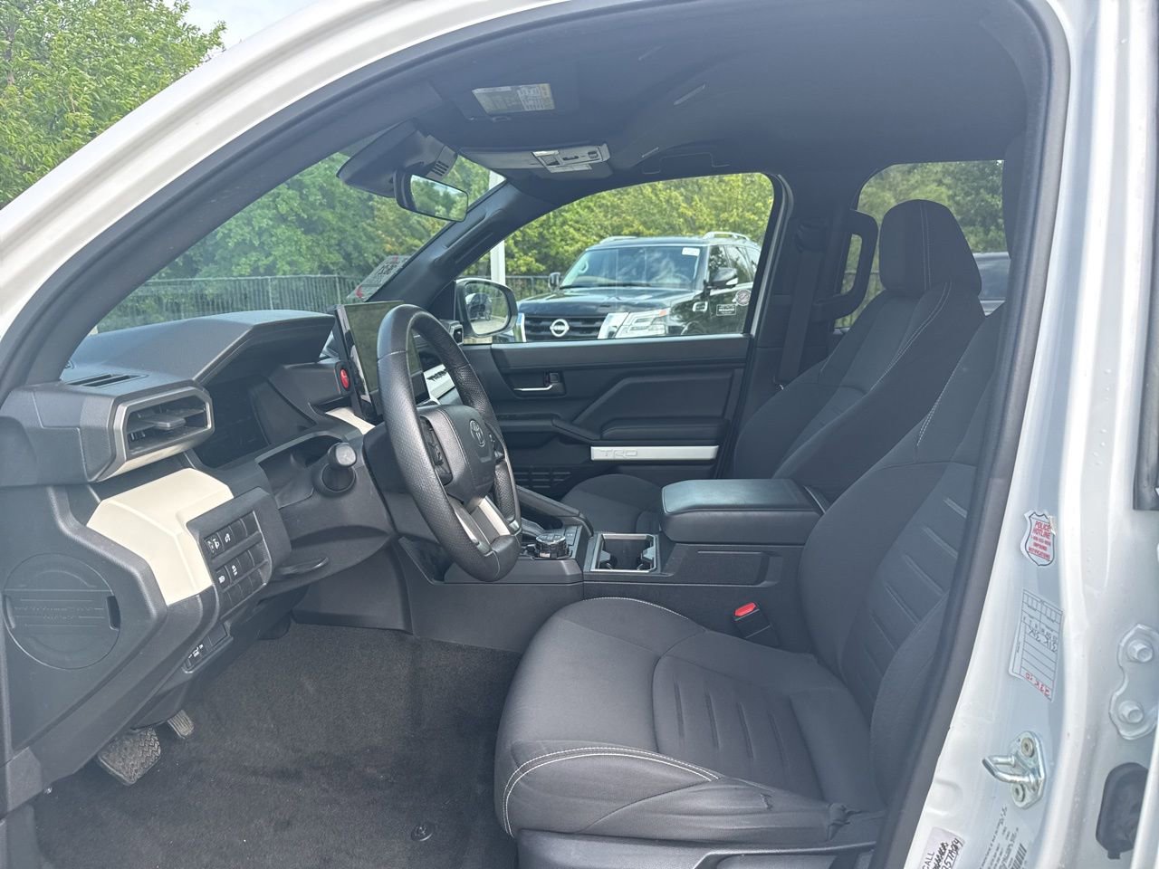 Used 2024 Toyota Tacoma TRD Off-Road image 15