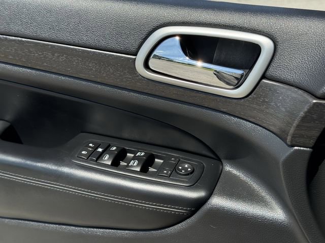 Used 2017 Jeep Grand Cherokee Altitude AWD/4WD image 23