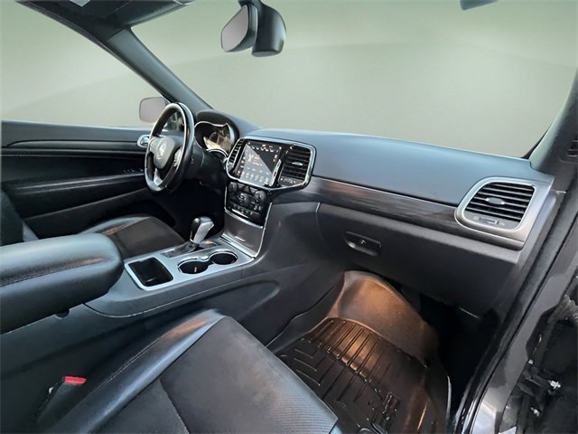 Used 2020 Jeep Grand Cherokee Altitude image 34
