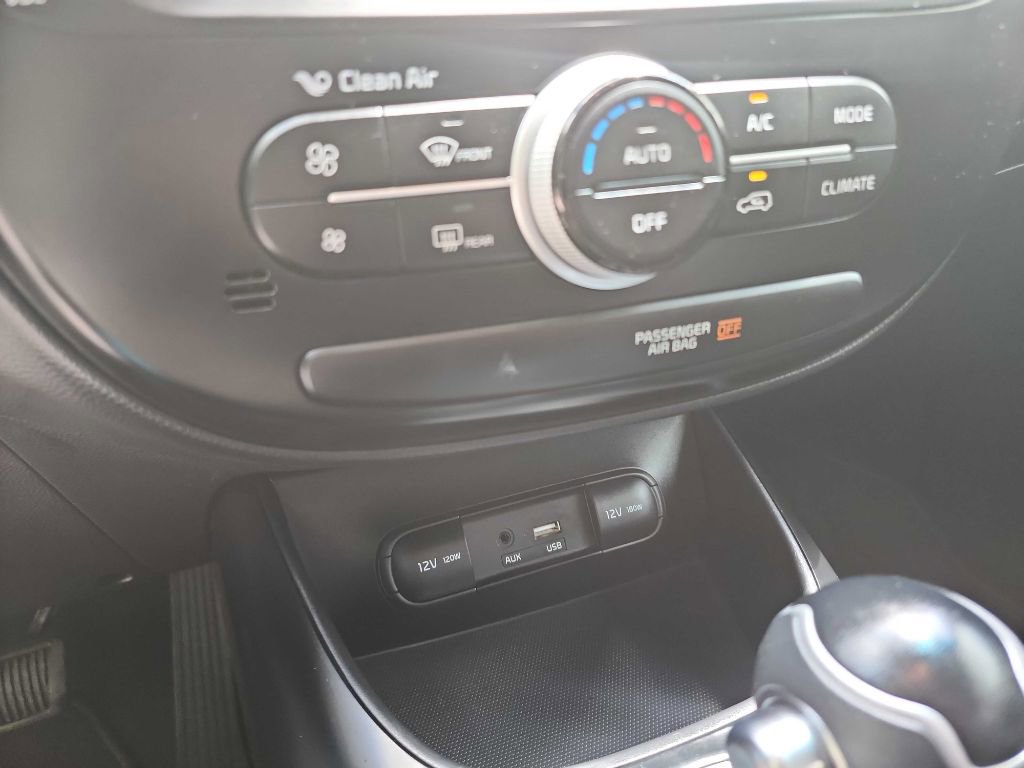 Used 2019 Kia Soul + image 22