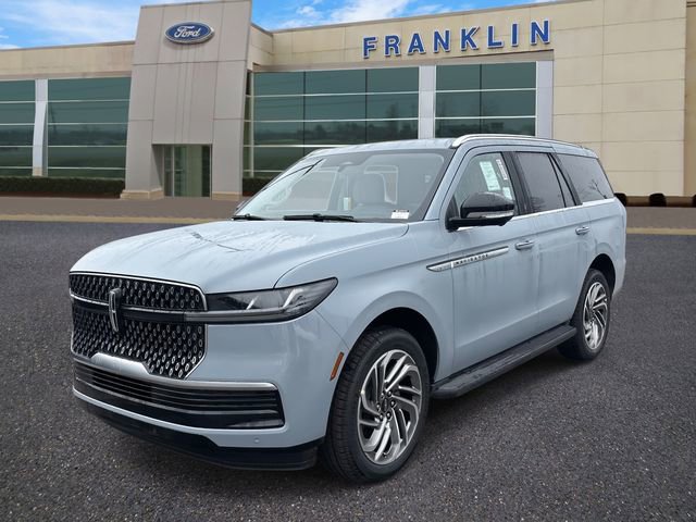 New 2026 Lincoln Navigator Premiere image 3