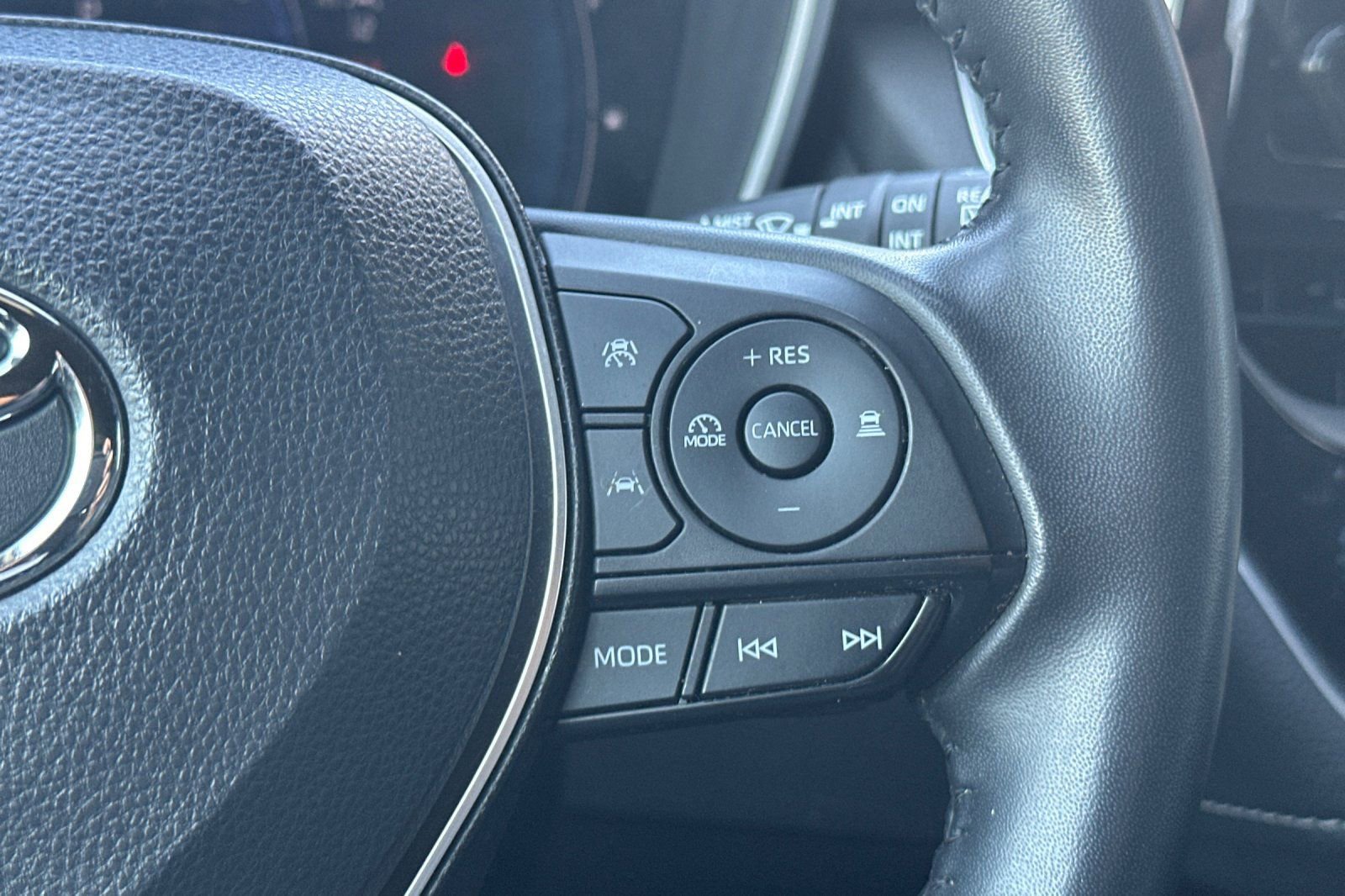 Used 2023 Toyota Corolla XSE FWD image 32