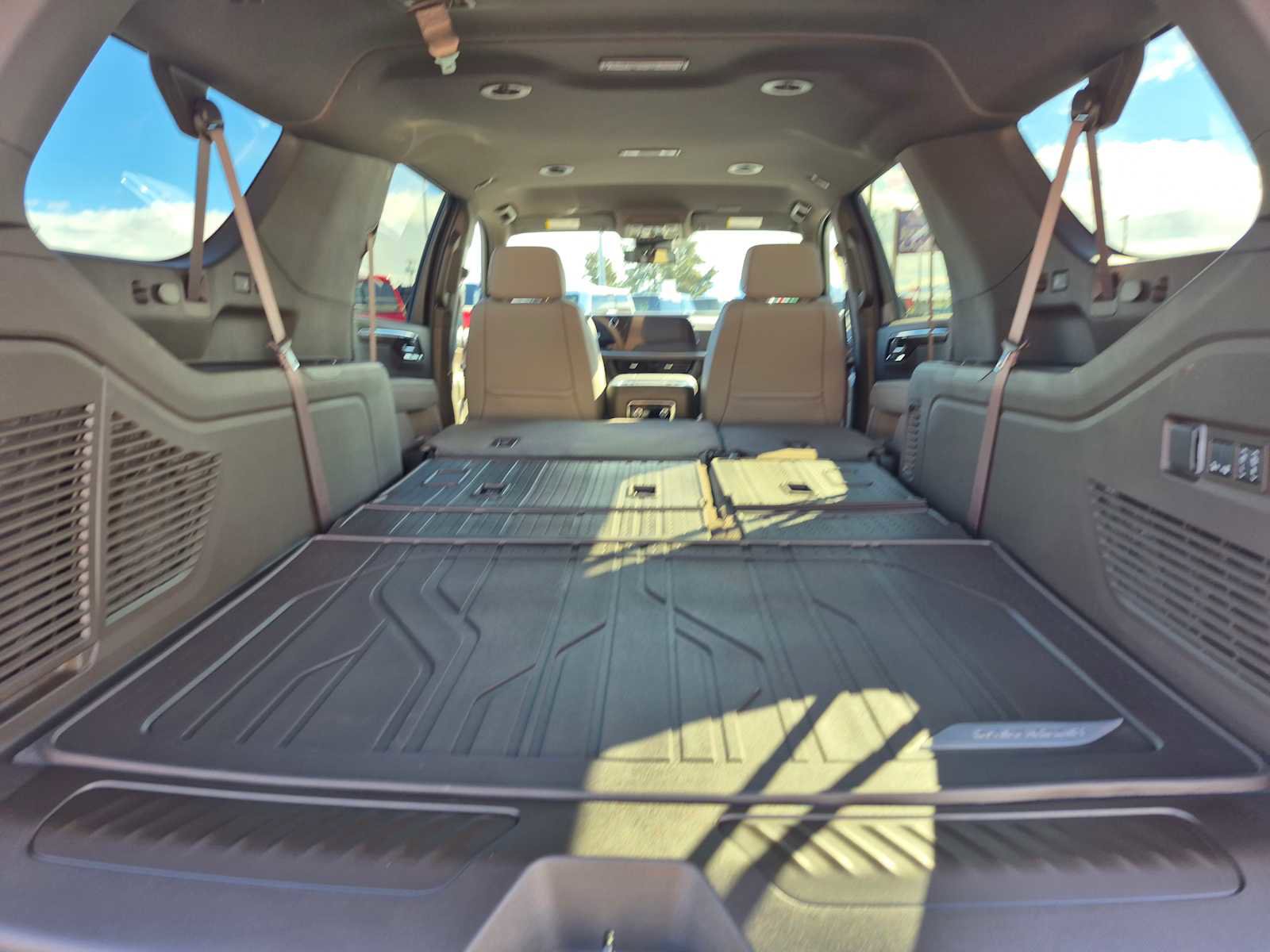New 2026 Chevrolet Suburban LT w/ Comfort Package image 9