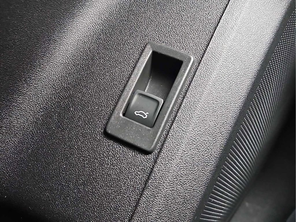 New 2026 Audi SQ5 Premium Plus AWD/4WD image 22