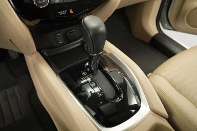 Used 2016 Nissan Rogue SL w/ SL Premium Package image 47