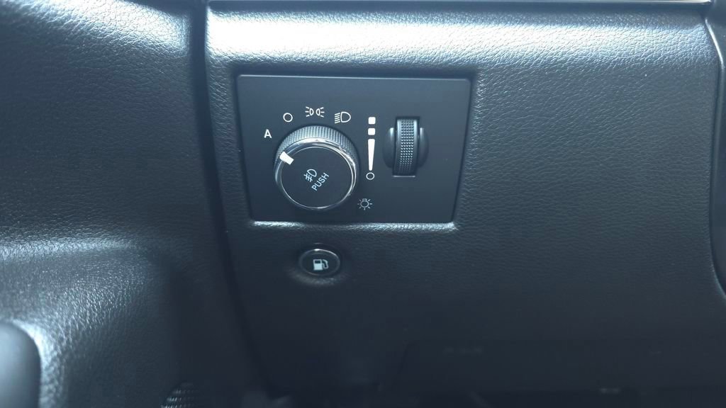 Used 2021 Jeep Grand Cherokee Limited image 29