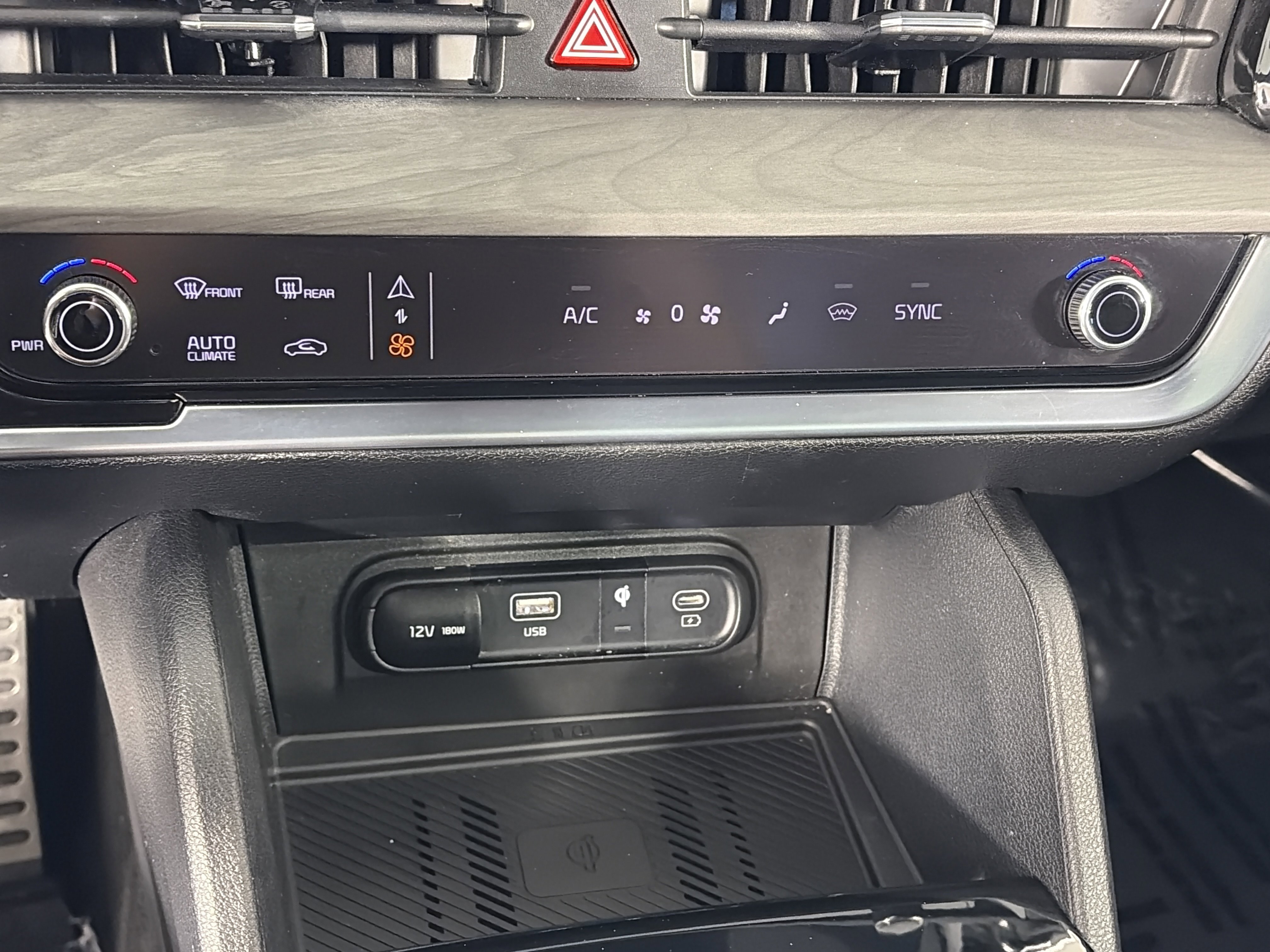 Certified 2024 Kia Sportage X-Pro Prestige AWD/4WD image 23