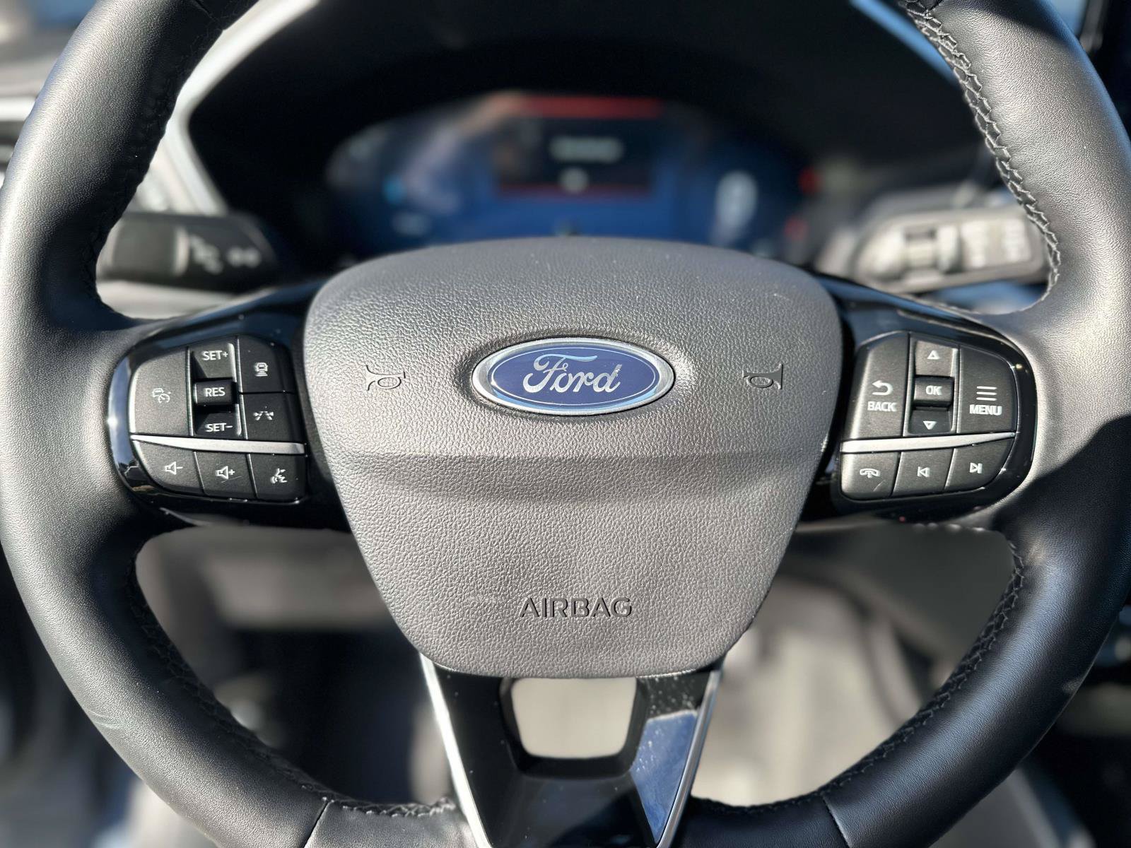 Used 2025 Ford Escape Platinum FWD image 14