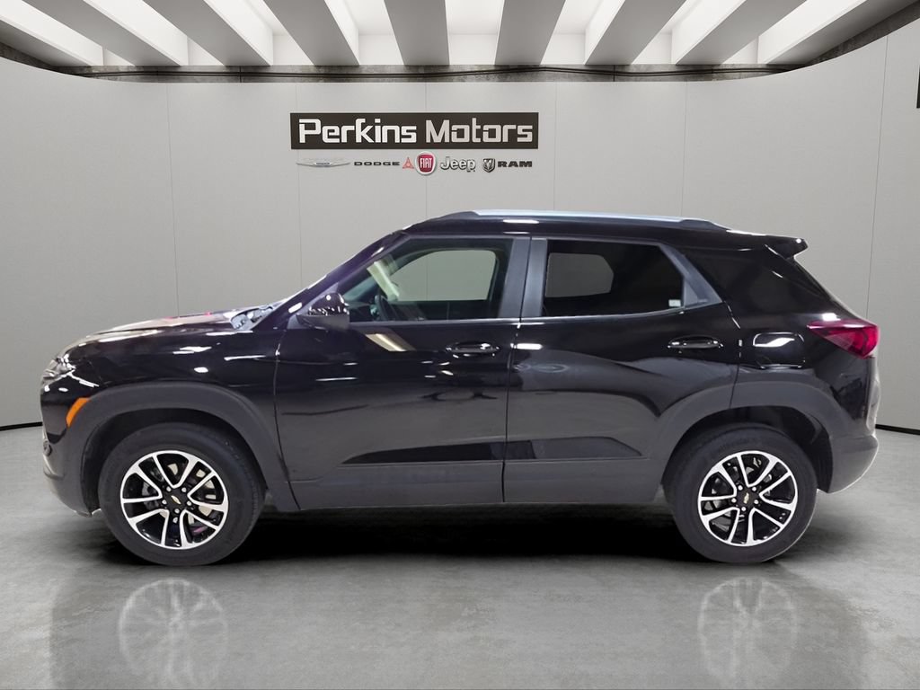 Used 2026 Chevrolet TrailBlazer LT AWD/4WD image 2