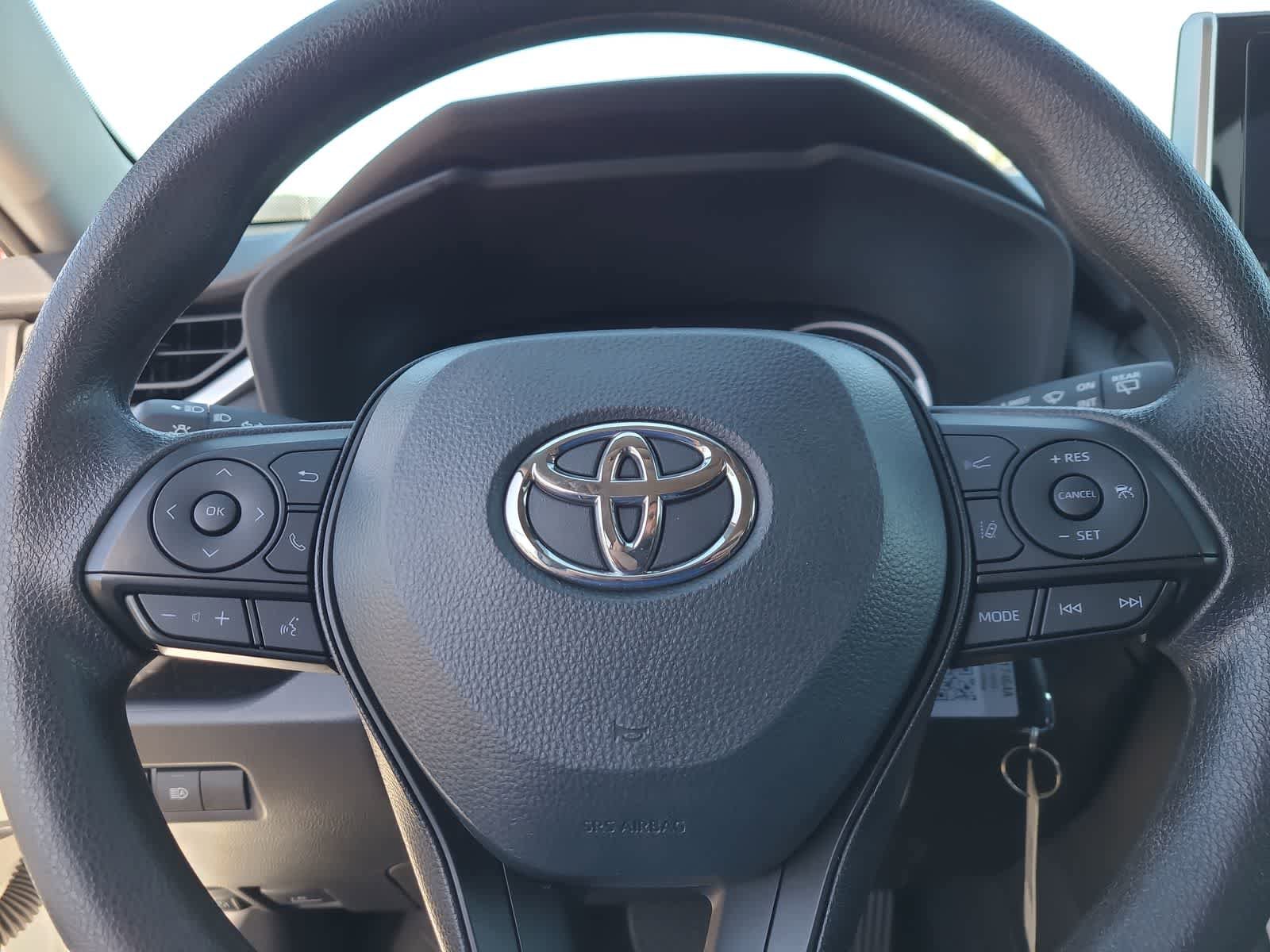 Used 2025 Toyota RAV4 LE AWD/4WD image 23