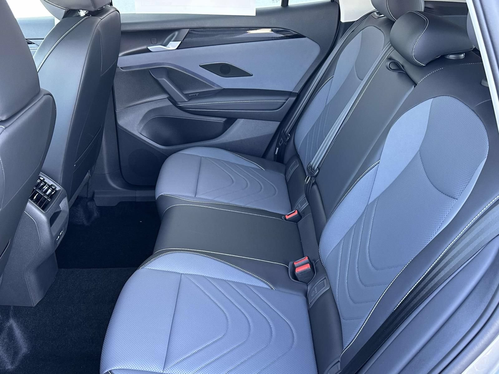 New 2026 Volkswagen Tiguan SE AWD/4WD image 13