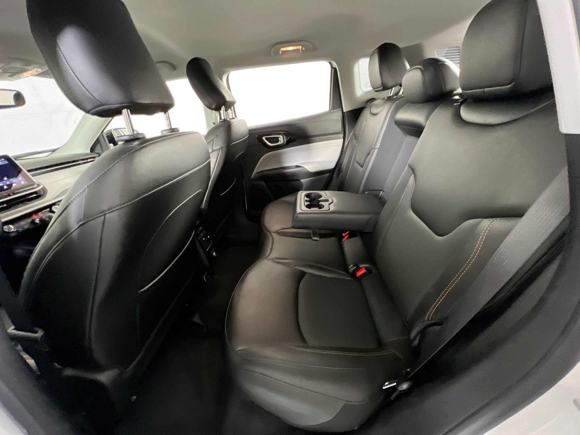 Used 2022 Jeep Compass Limited AWD/4WD image 23