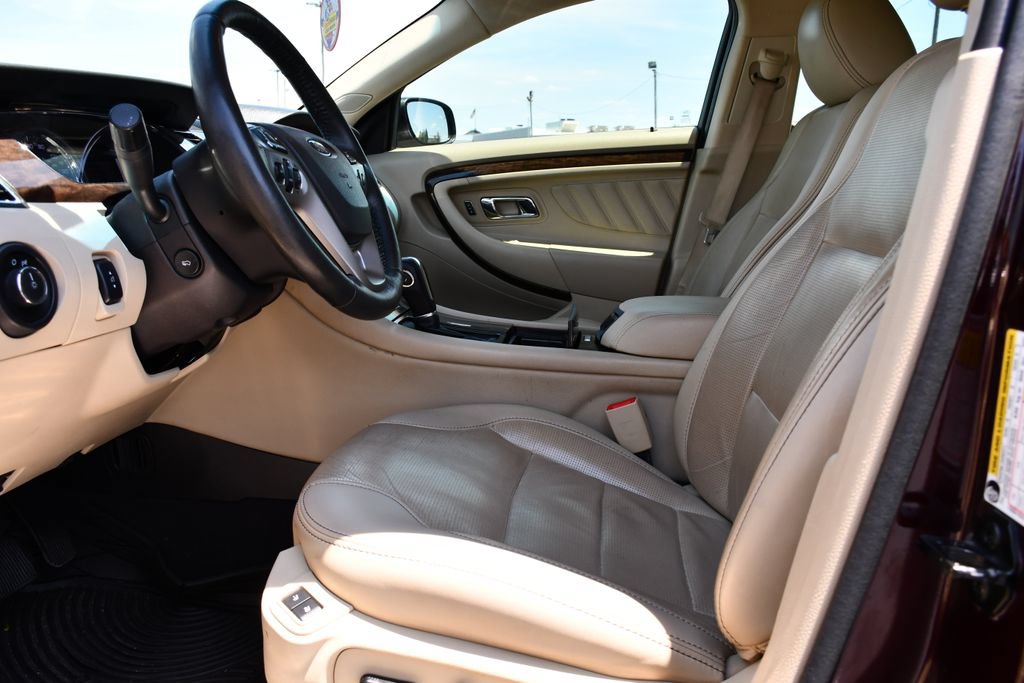 Used 2019 Ford Taurus Limited FWD image 14