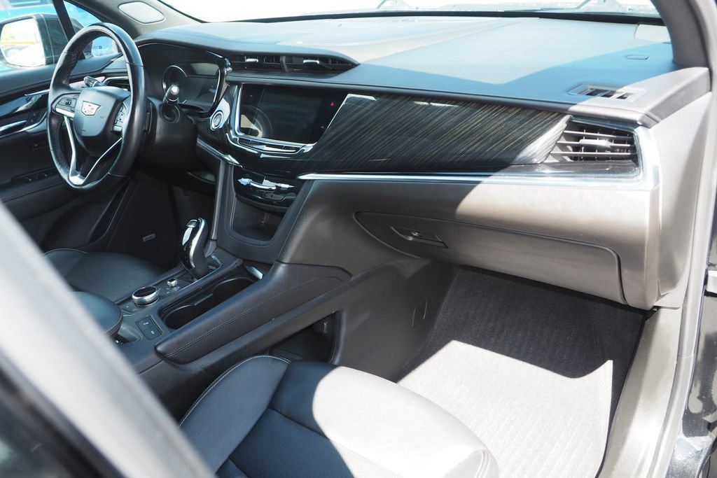 Used 2020 Cadillac XT6 Premium Luxury image 23