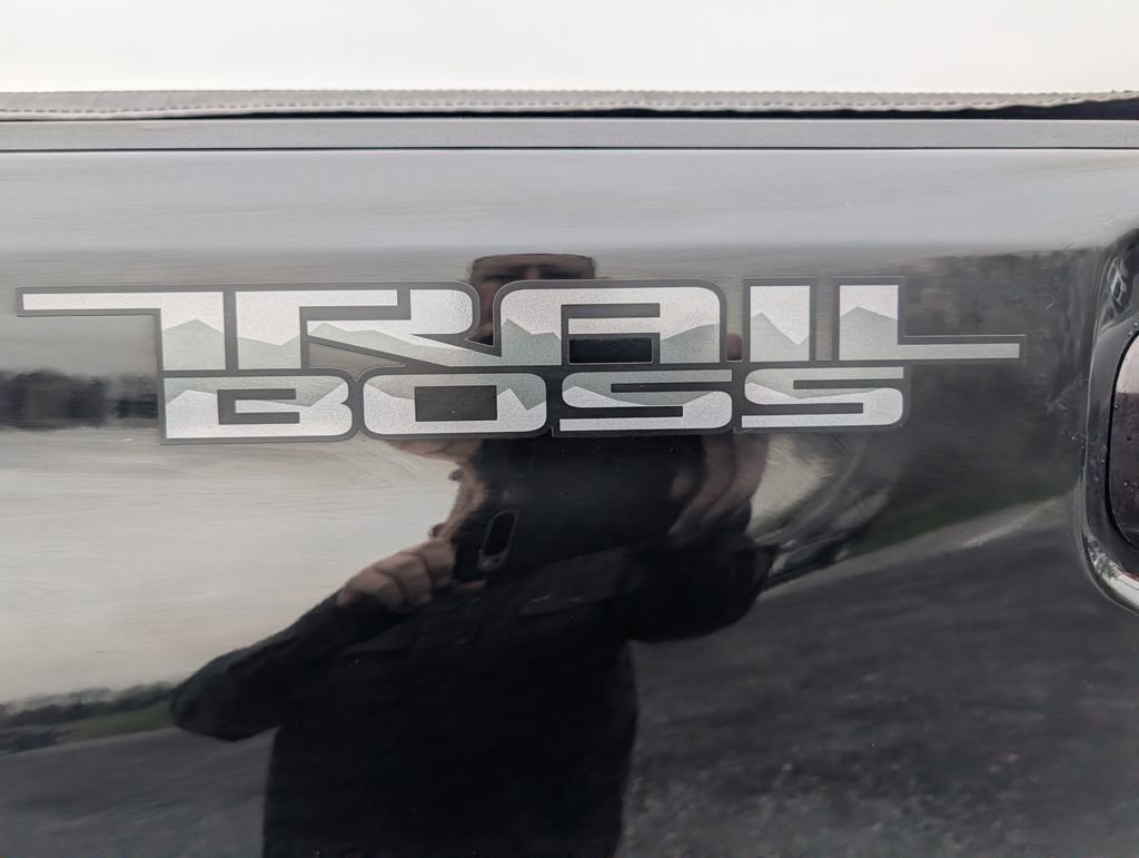 Used 2025 Chevrolet Silverado 2500 LTZ w/ Trail Boss Package image 5