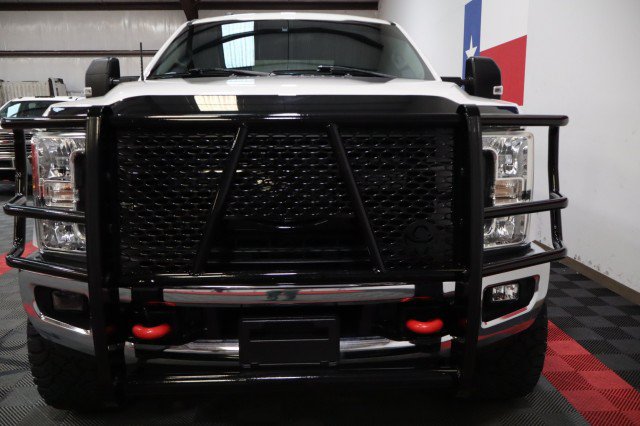 Used 2017 Ford F250 XLT w/ XLT Premium Package AWD/4WD image 17