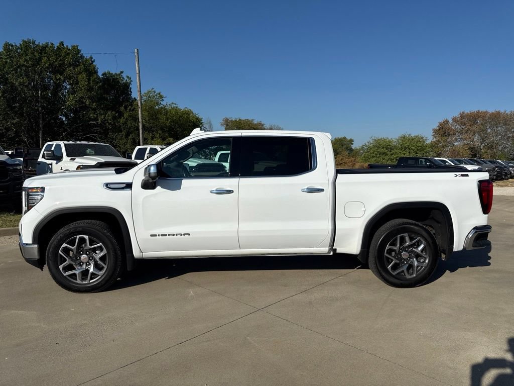 Used 2024 GMC Sierra 1500 SLT AWD/4WD image 5