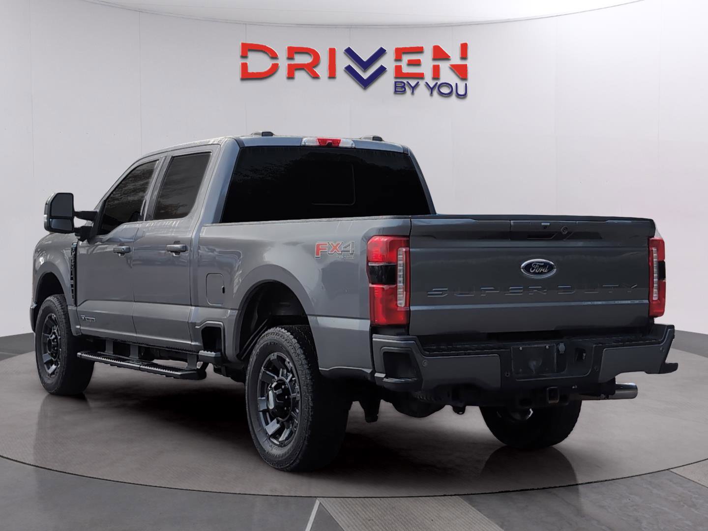 Used 2024 Ford F250 Lariat w/ Sport Appearance Package image 3
