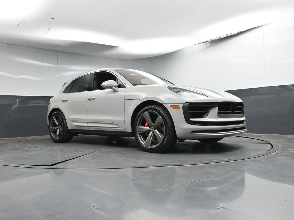 Certified 2023 Porsche Macan S image 30