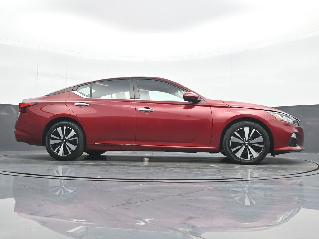Used 2022 Nissan Altima 2.5 SV image 22