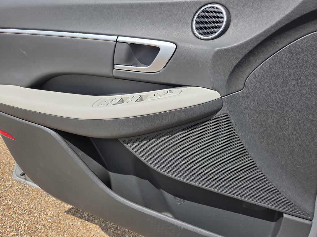 Used 2025 Hyundai Sonata SEL FWD image 17