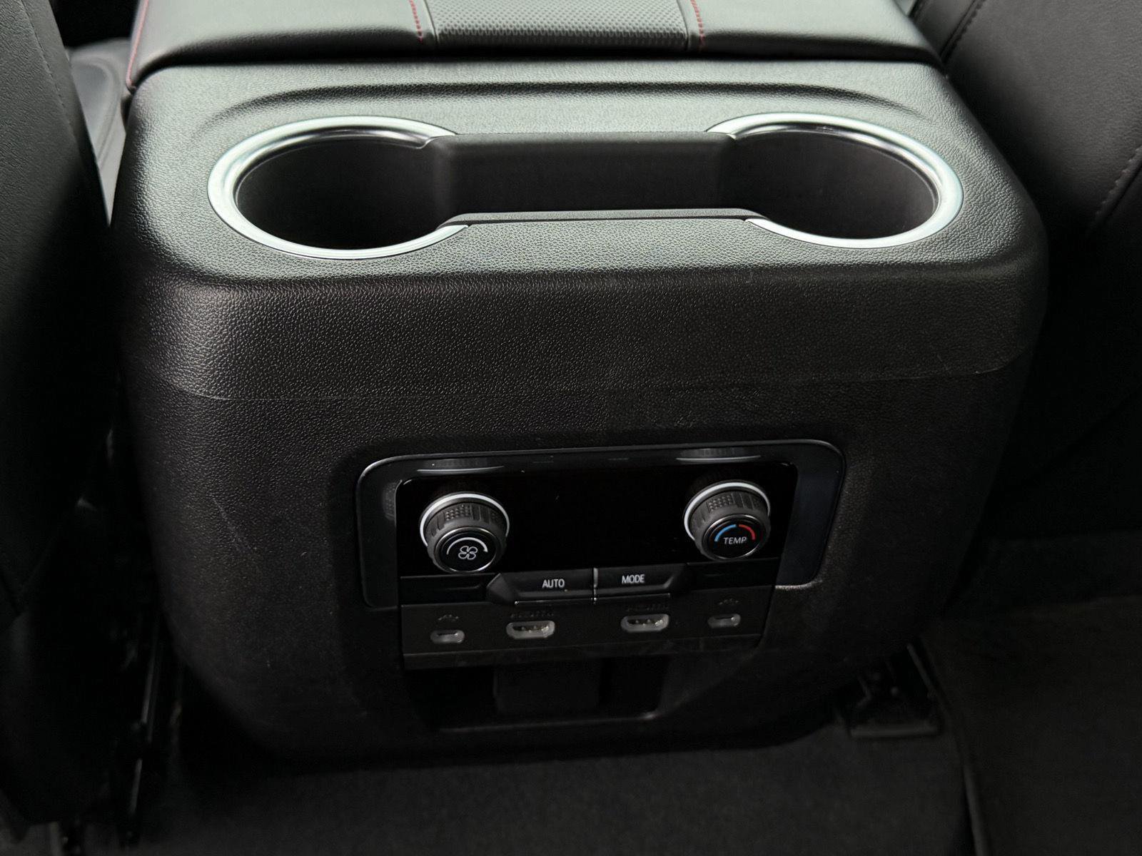 Used 2021 Chevrolet Suburban RST w/ Rear Media and Nav Package image 8