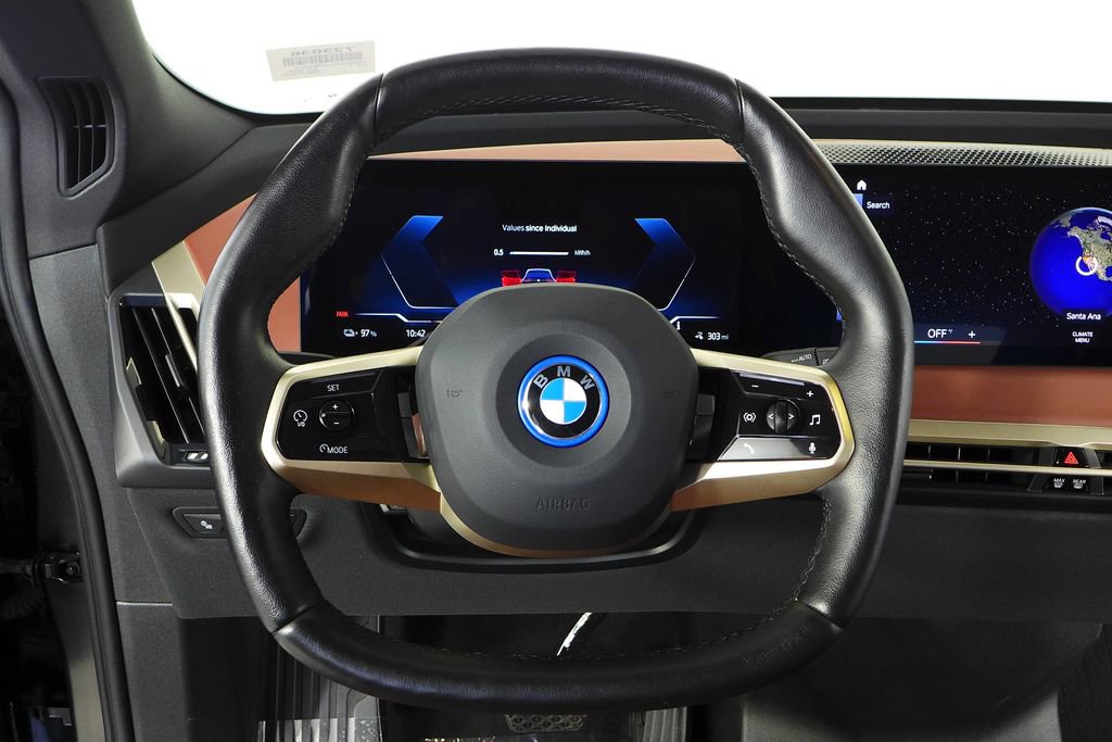Used 2023 BMW iX xDrive50 w/ Premium Package image 26