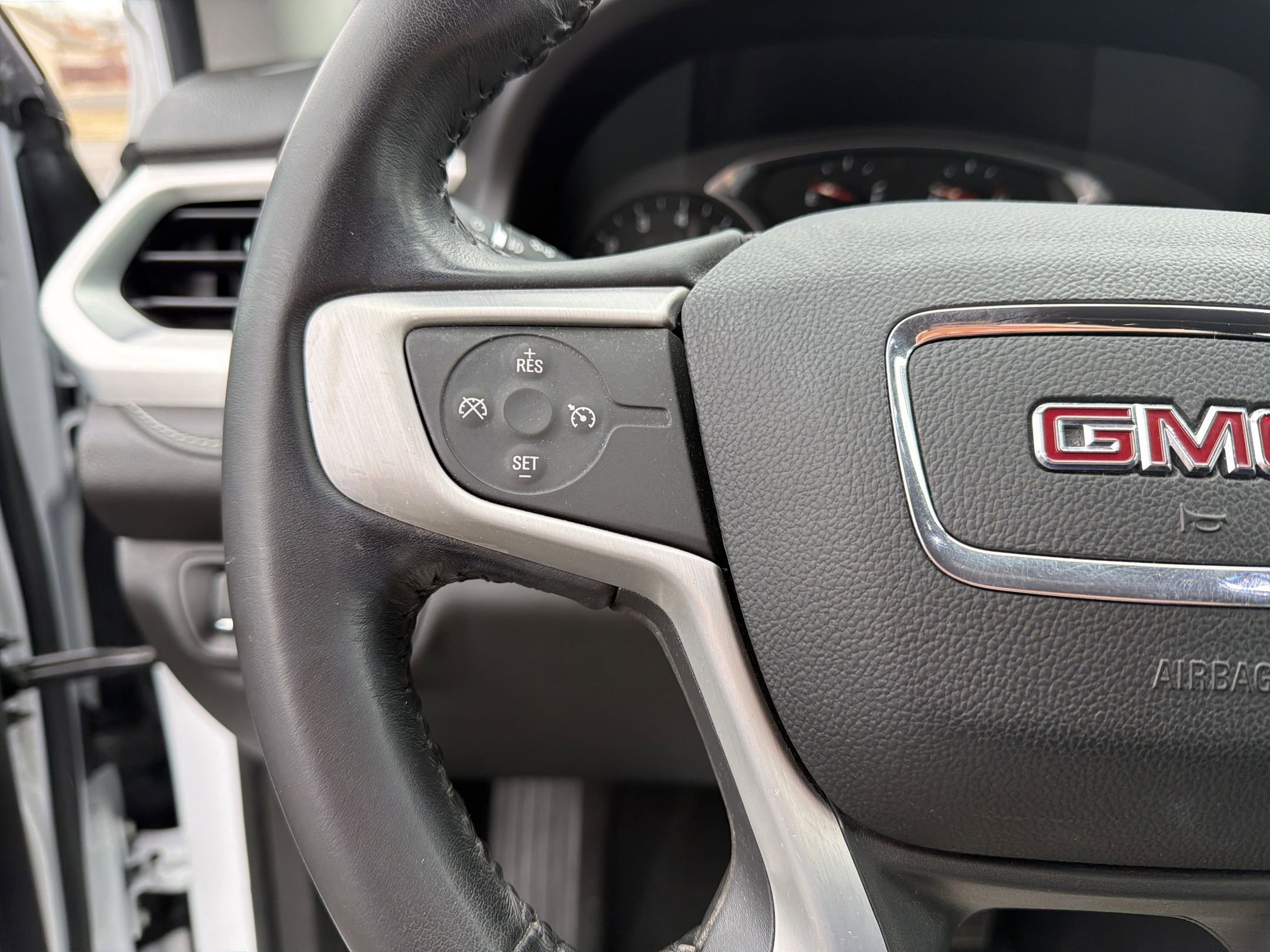 Certified 2019 GMC Acadia SLE w/ Driver Alert Package I image 10