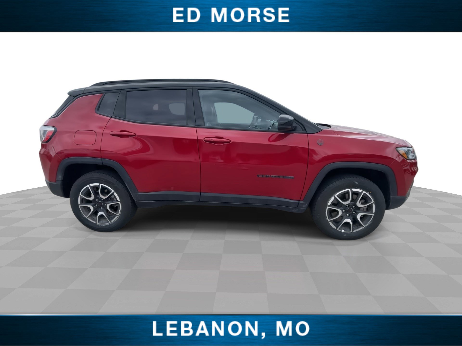 Used 2025 Jeep Compass Trailhawk AWD/4WD image 9