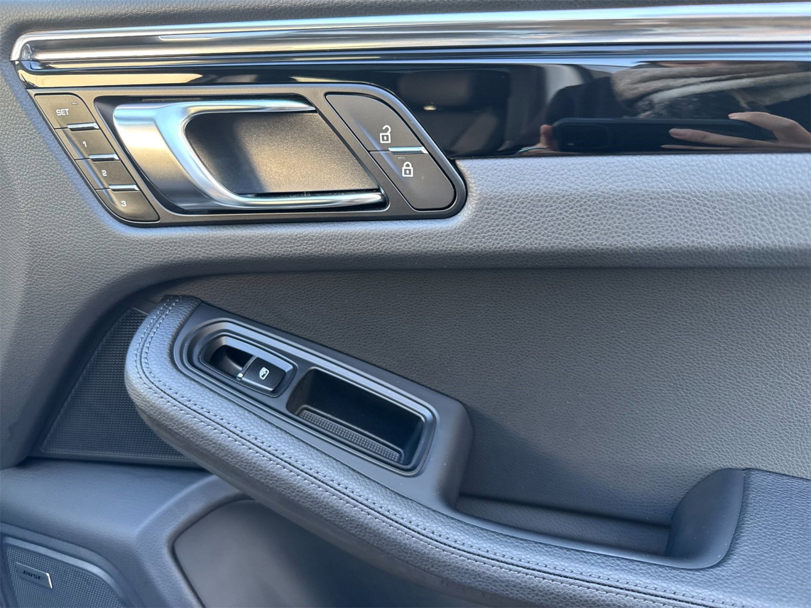 Used 2025 Porsche Macan image 20