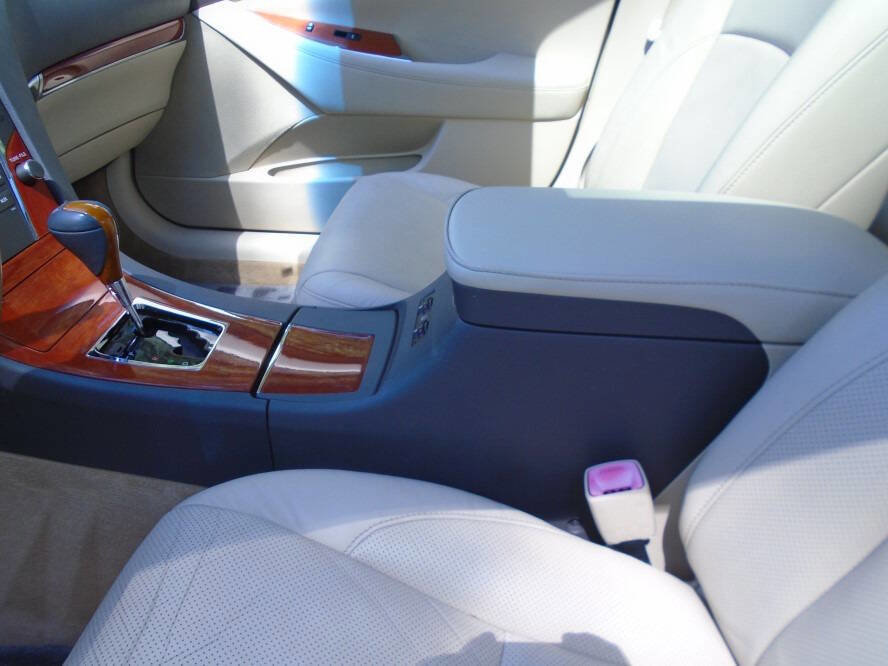 Used 2010 Lexus ES 350 image 17