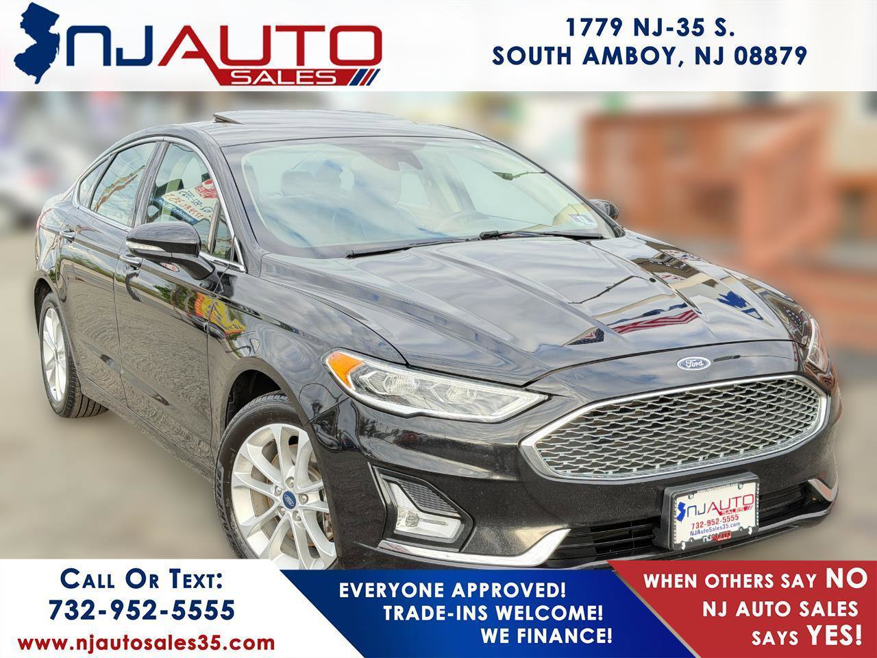 Used 2019 Ford Fusion Energi Titanium FWD image 1