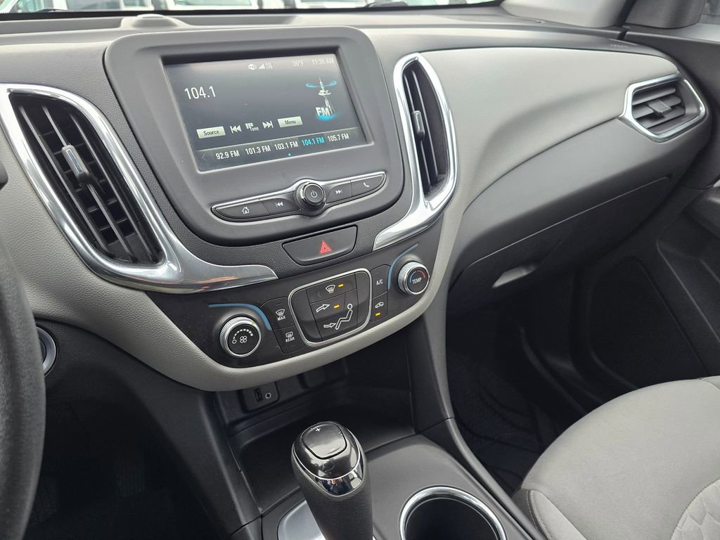 Used 2018 Chevrolet Equinox LS image 27
