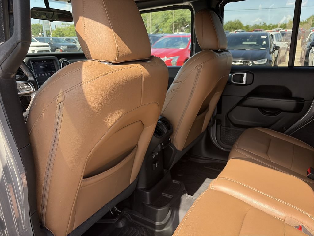 Used 2021 Jeep Wrangler Unlimited Sahara w/ Safety Group AWD/4WD image 28