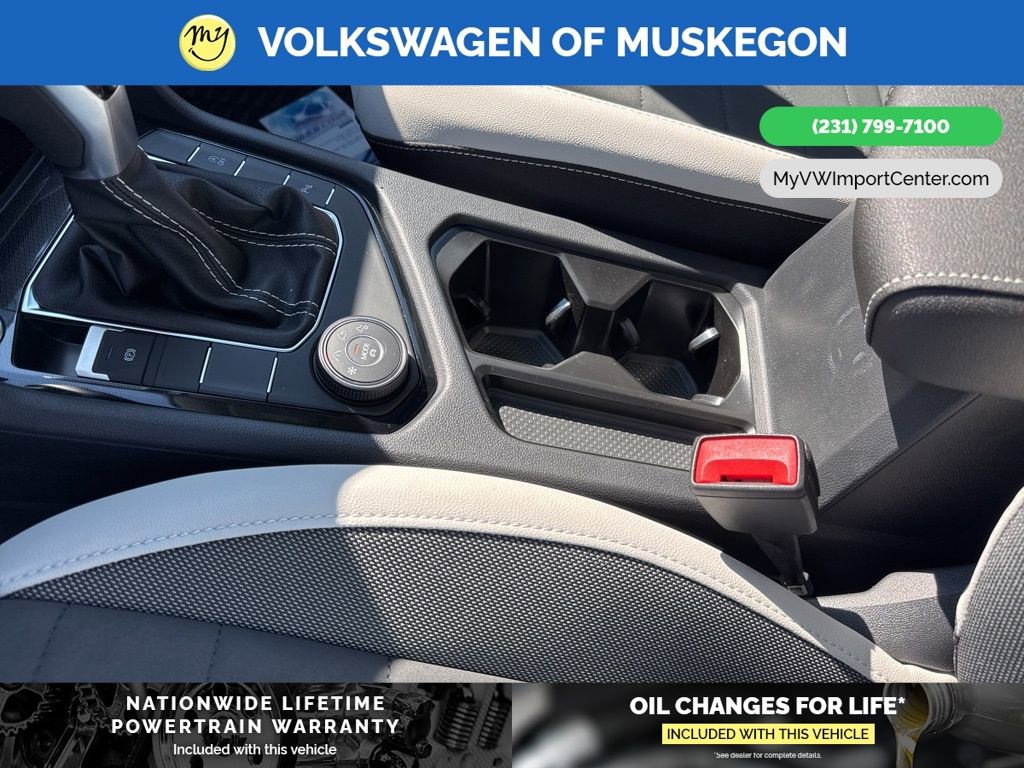 New 2025 Volkswagen Taos SE image 20