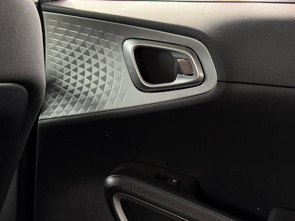 Used 2022 Kia Soul LX w/ Technology Package FWD image 29