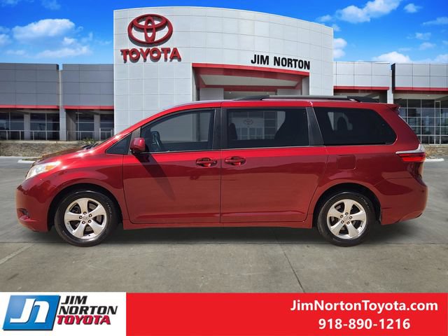 Used 2017 Toyota Sienna LE FWD image 5