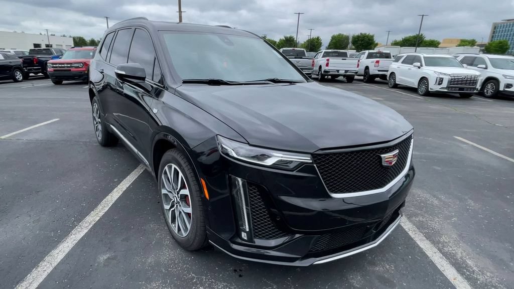 Used 2024 Cadillac XT6 Sport w/ Technology Package AWD/4WD image 4