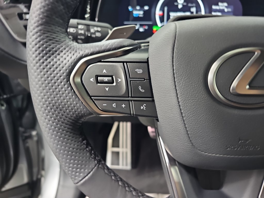 New 2026 Lexus TX 500h AWD w/ Technology Package image 16