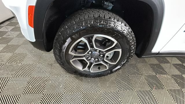 Used 2022 Jeep Grand Cherokee Trailhawk AWD/4WD image 9
