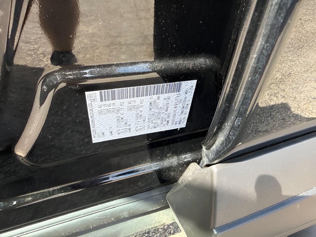 Used 2023 Nissan Rogue SV FWD image 34