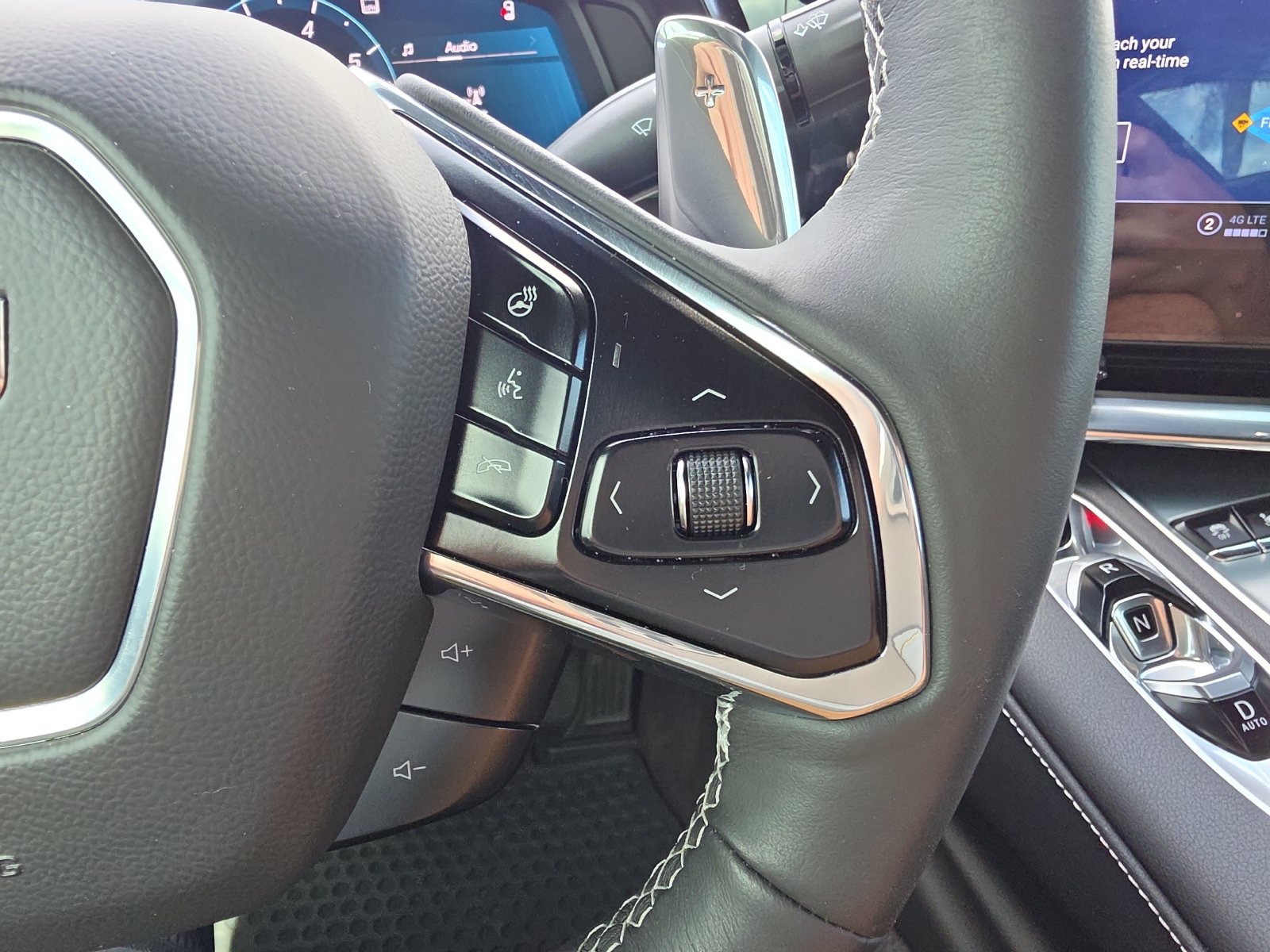 Used 2023 Chevrolet Corvette Stingray Preferred Cpe w/ Engine Appearance Package RWD image 22