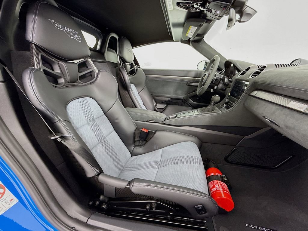 Certified 2025 Porsche 718 Boxster Spyder RS RWD image 28