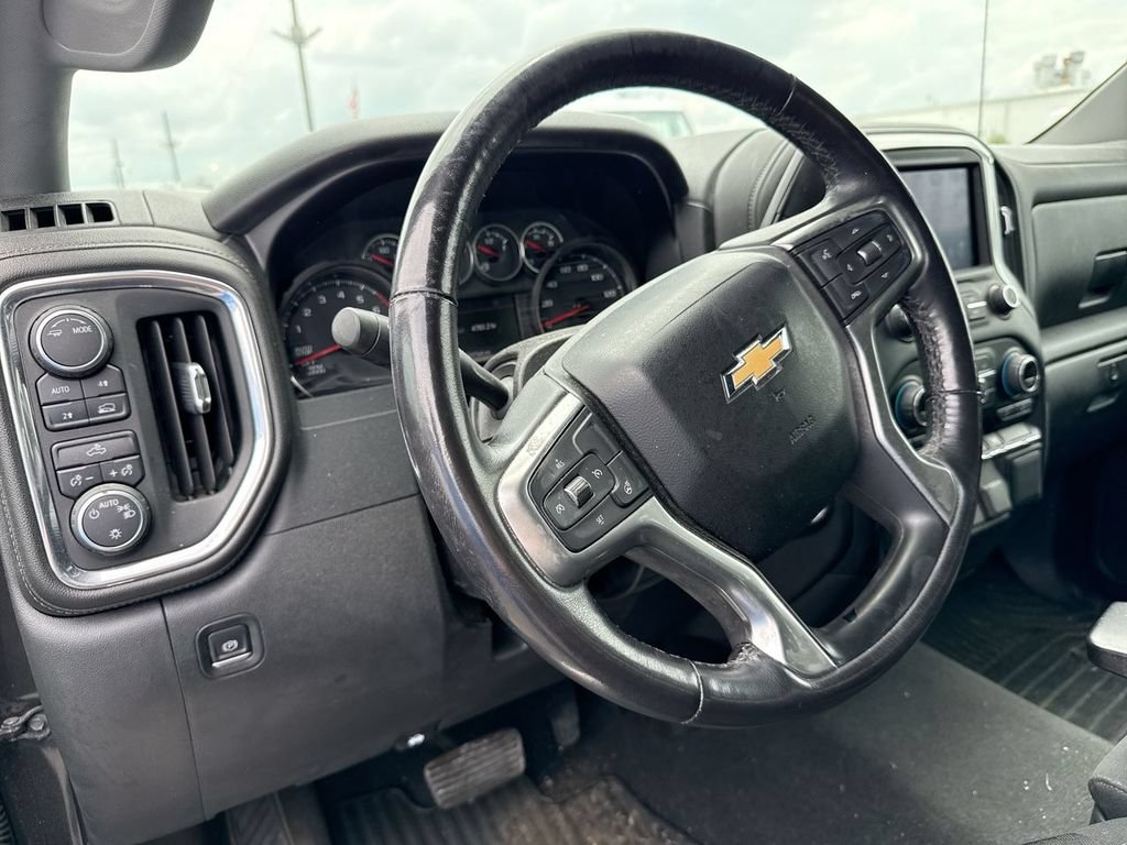 Used 2021 Chevrolet Silverado 1500 LT AWD/4WD image 8