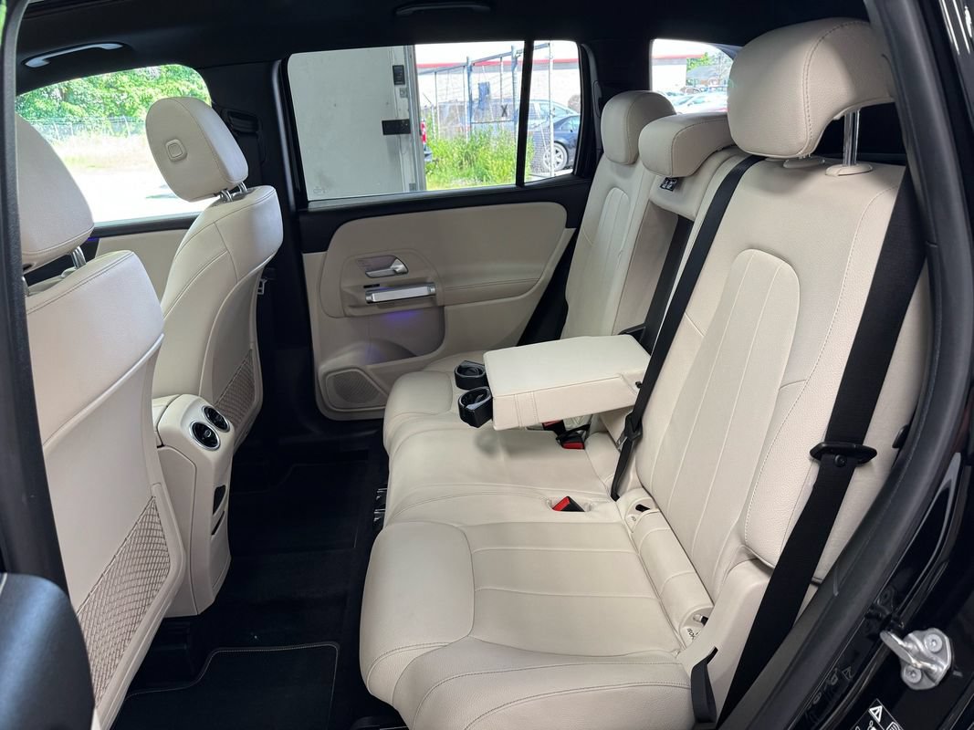 Used 2022 Mercedes-Benz GLB 250 4MATIC w/ Premium Package Lite image 24