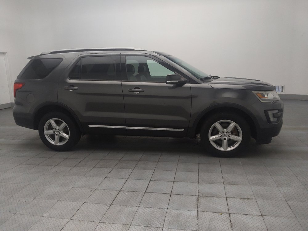 Used 2016 Ford Explorer XLT w/ Equipment Group 202A AWD/4WD image 11